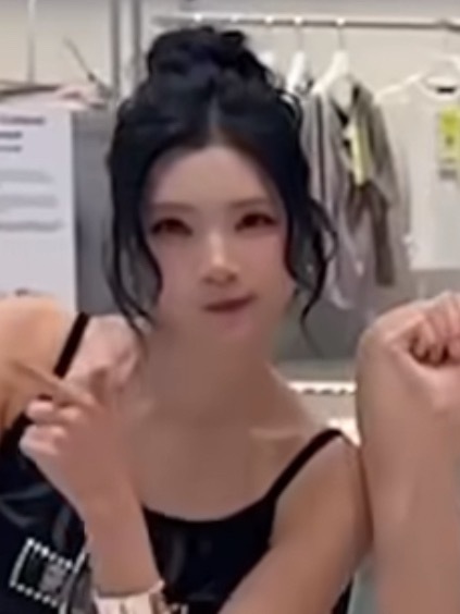 不是我说她咋越长越萌啊 