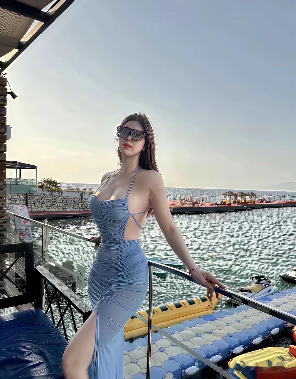 其实幸福真没那么玄乎，它和大富大贵真没啥必然联系。
 
你看，清晨一碗热乎的粥，