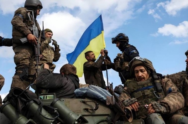 欧洲议会议员马里亚尼直言，俄乌这场战争的结局已经注定，基辅必将付出领土代价。那些