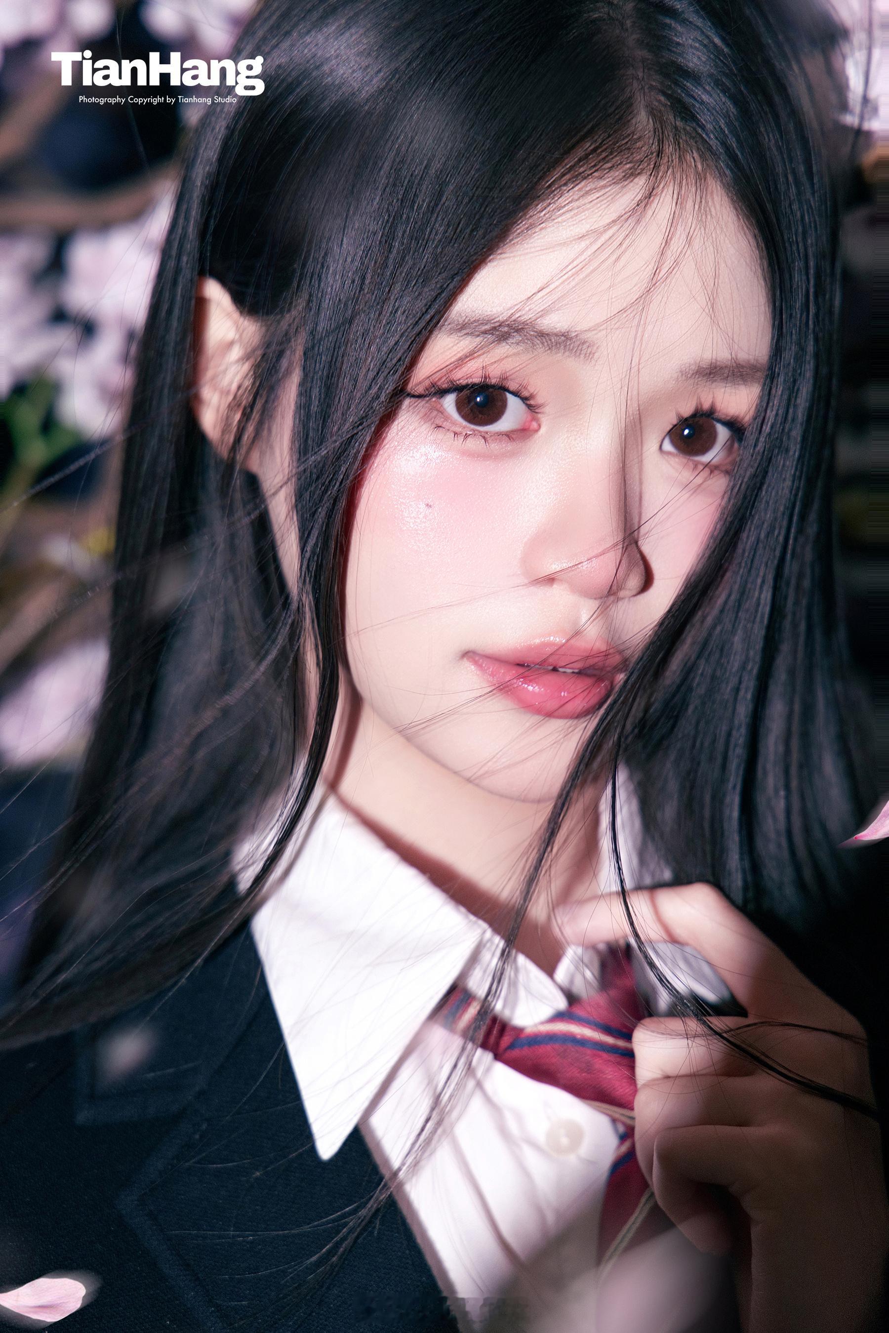 ✨棚拍客片分享樱花飘落的速度 是心动的节拍🌸天航工作室韩系棚拍少女心学院风花漾