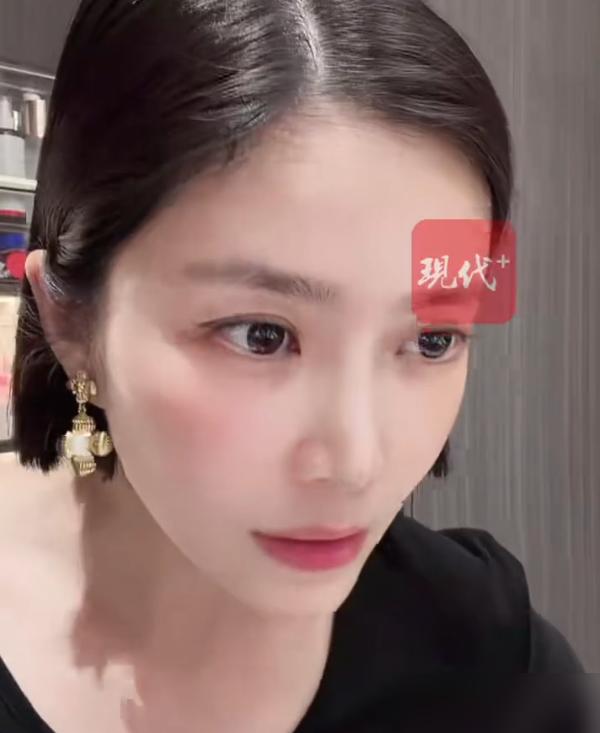 你敢信？王灿刚说坦然当杜淳妻子，转头就被骂大型真香现场！
 
前阵子她还在社交平