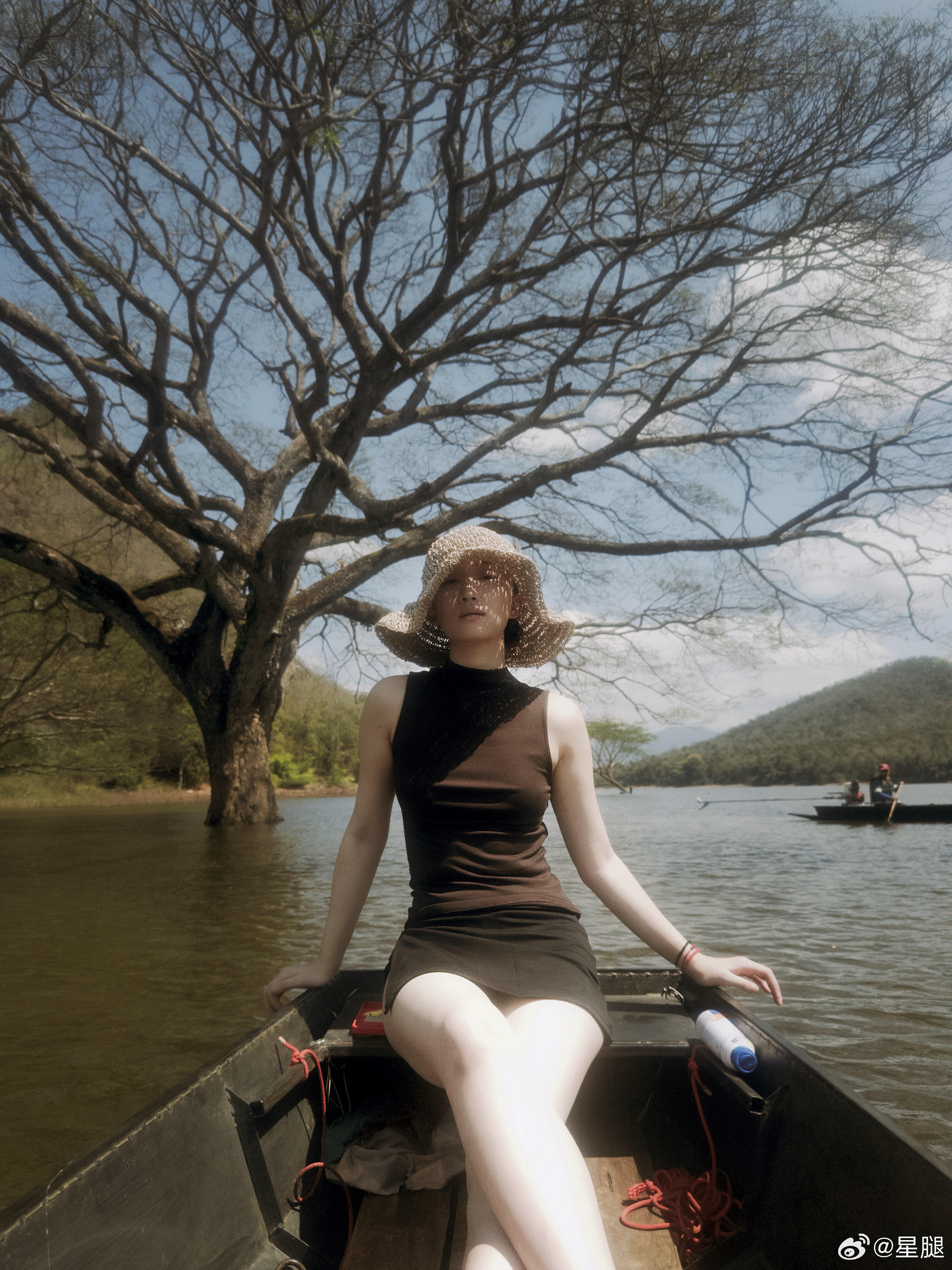 王佳怡 🍃 出游碎片，白到发光 