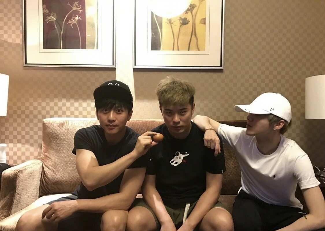 友谊长存😋
邓超陈赫鹿晗