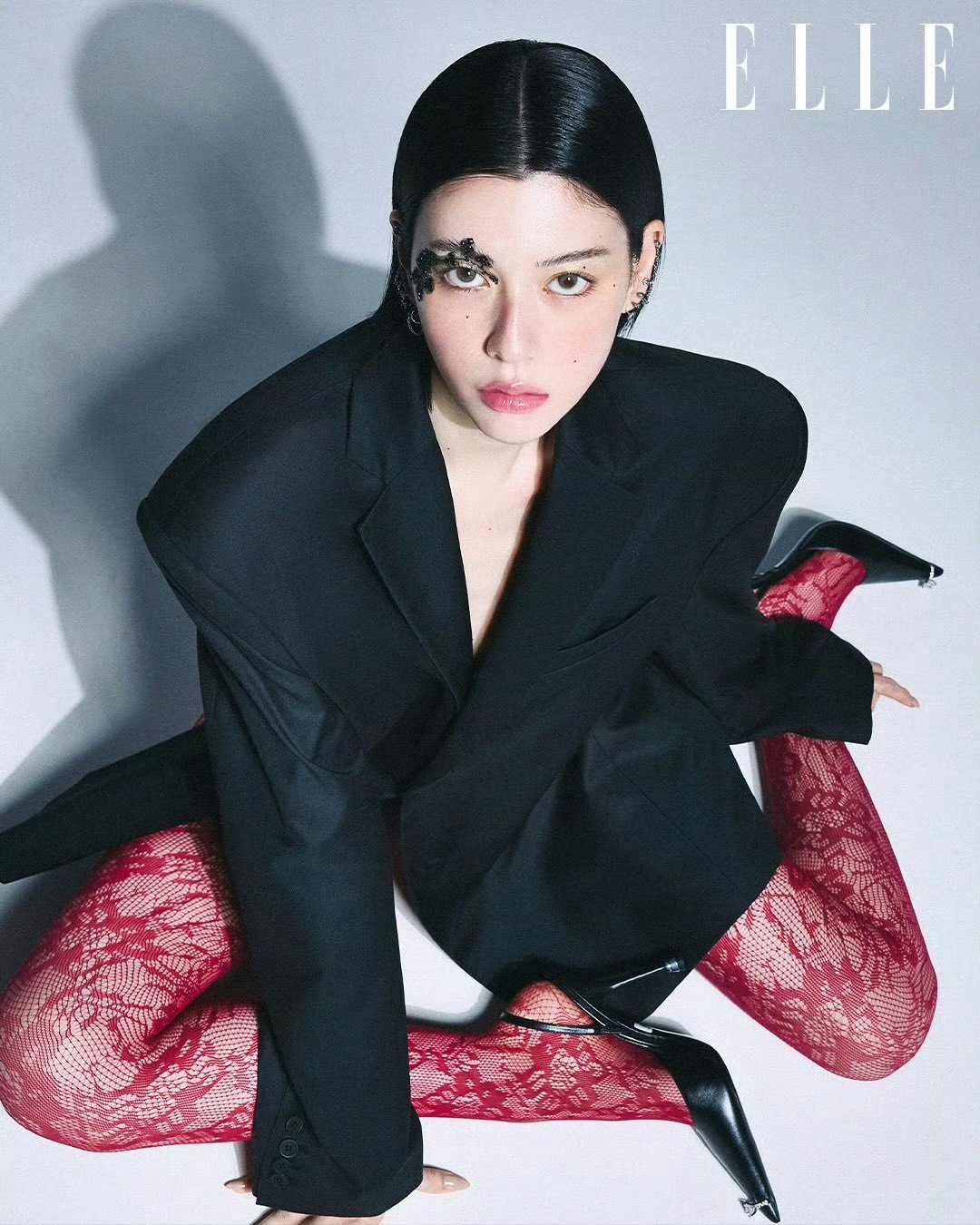 日娱新闻三吉彩花 三吉彩花 杂志《ELLE KOREA》美图 ​​​