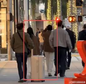 家人们，今天娱乐圈可是炸开了锅！一则消息像一颗重磅炸弹，在网络上掀起了轩然大波 