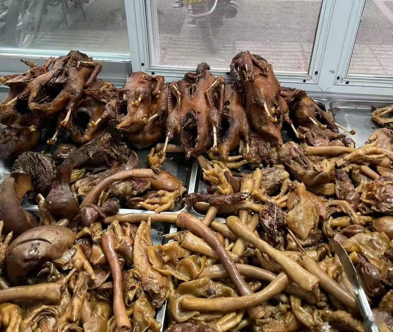 四川小县城 遂宁蓬溪县越是小地方，好吃的东西越多，毕竟大多数年轻人都离乡了，能留