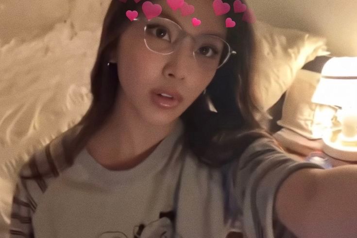 我一看到姐姐，就头冒小心心 