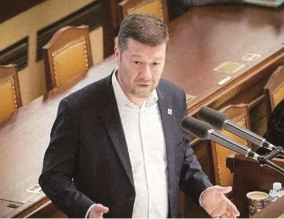 [微笑]捷克众议长在北京把话挑明了：不再派官方人员去台湾！民进党吹了多年的欧洲外