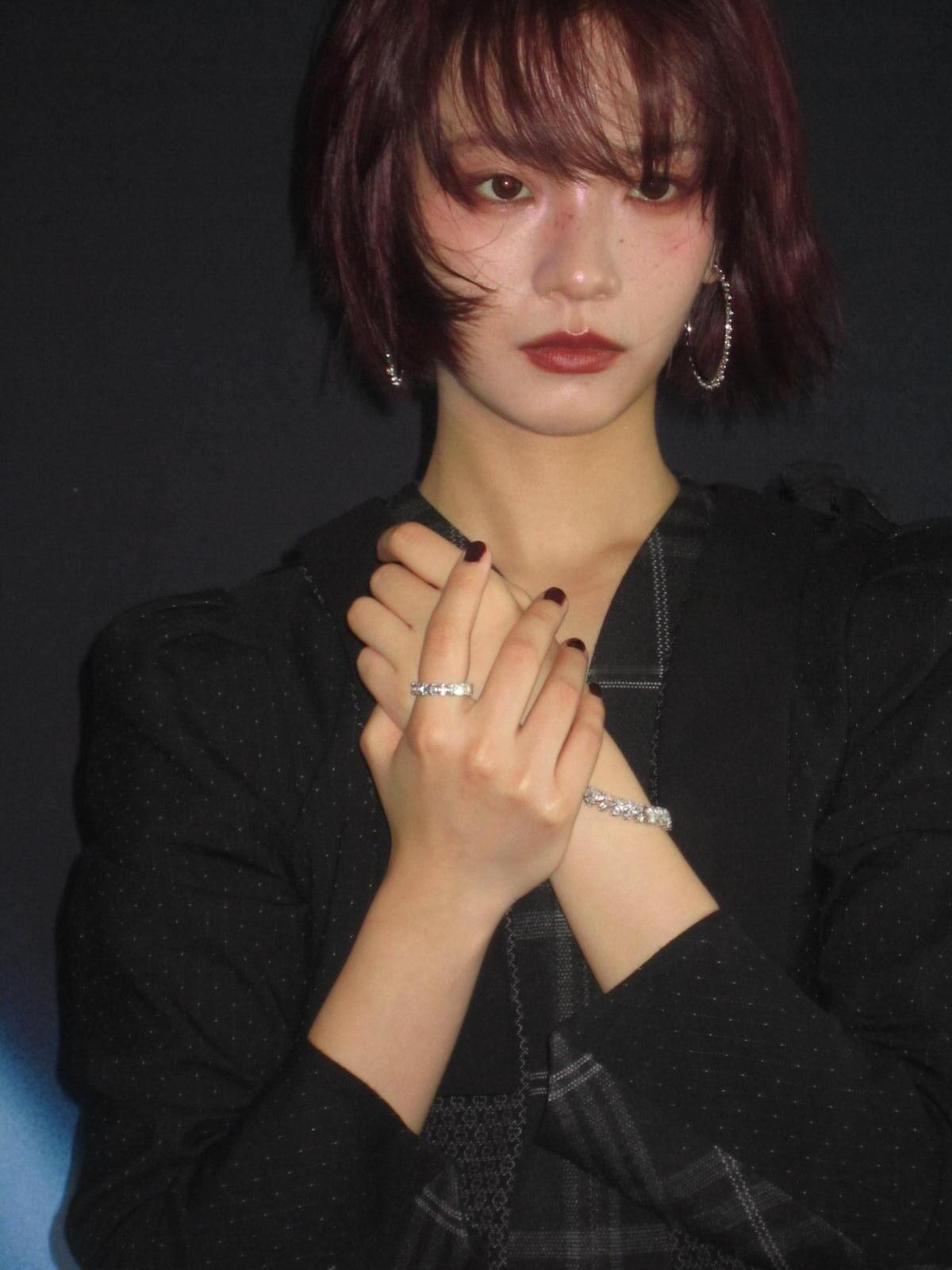 李庚希短发cool！！越来越有气场了！！ ​​​