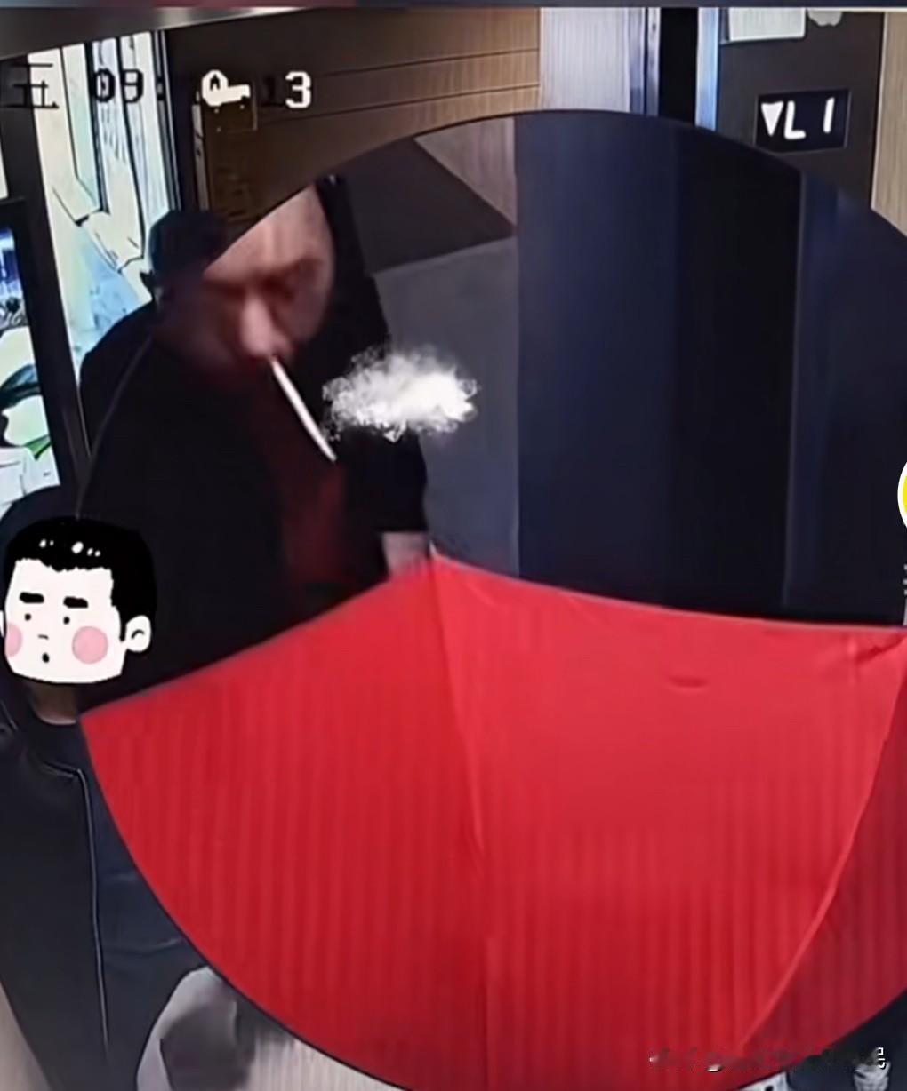 面对电梯二手烟勇敢说不
      电梯里面首先进入的是一位女士推着婴儿车，第二