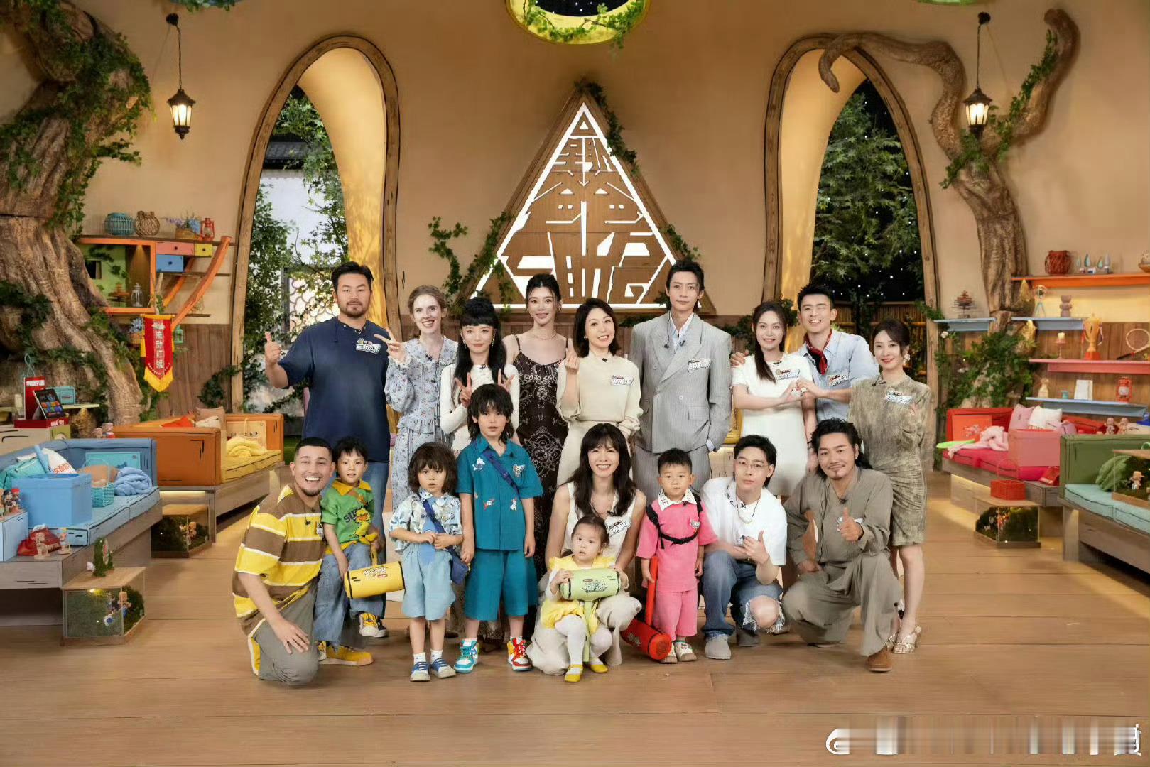 爸爸当家4收官长文爸爸当家这季爸爸们带娃的名场面还历历在目，郑思维带娃打球超酷，