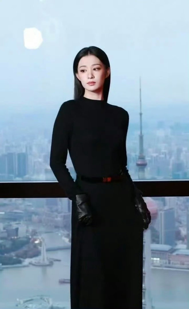 王楚然真不把我们当外人 王楚然这姐的真实感真的没话说！顶着盛世美颜，兜里却揣着可