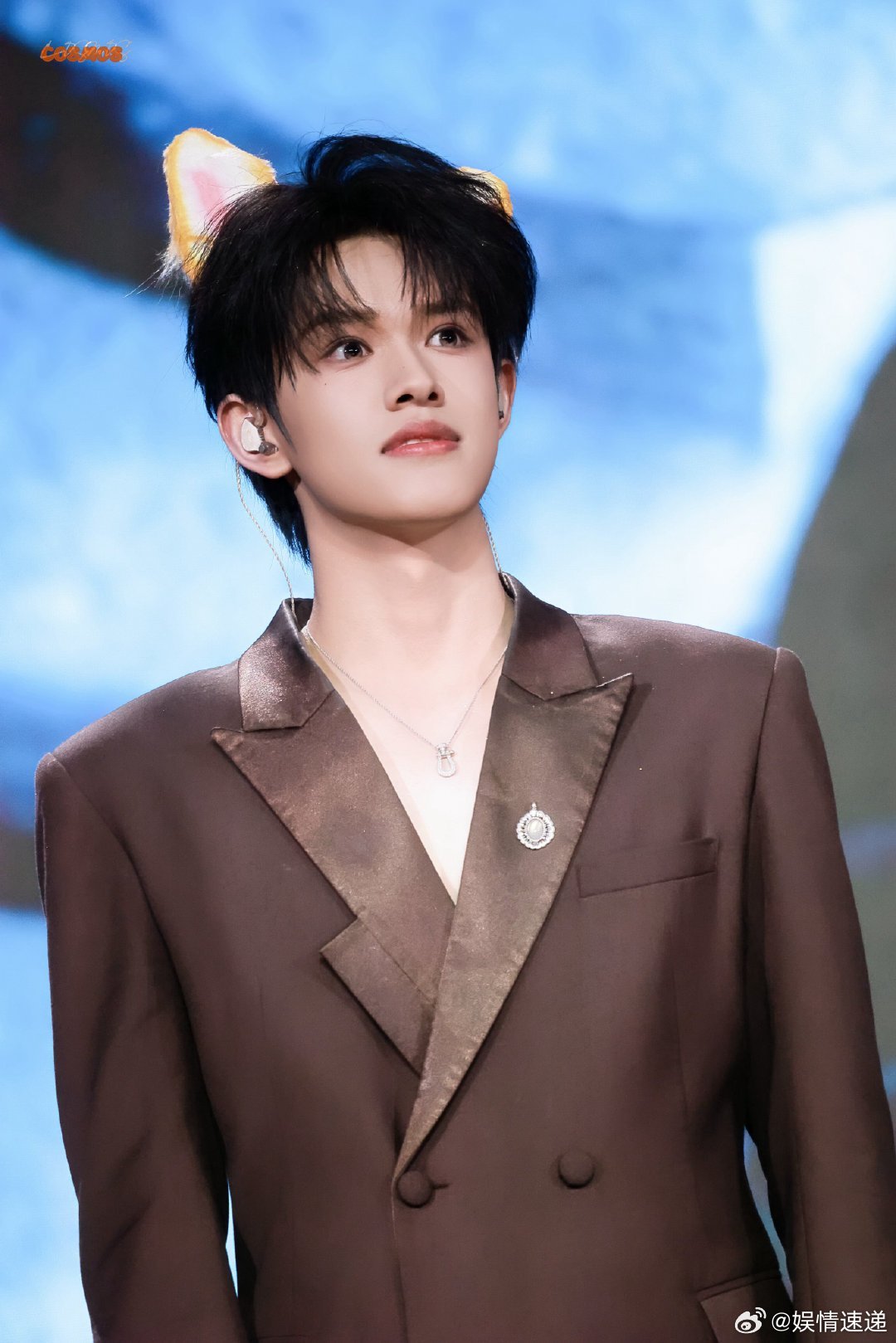 张极说希望大家能一直喜欢我张极的写真名好用心，《到时说爱我》藏着成长与长久的喜欢