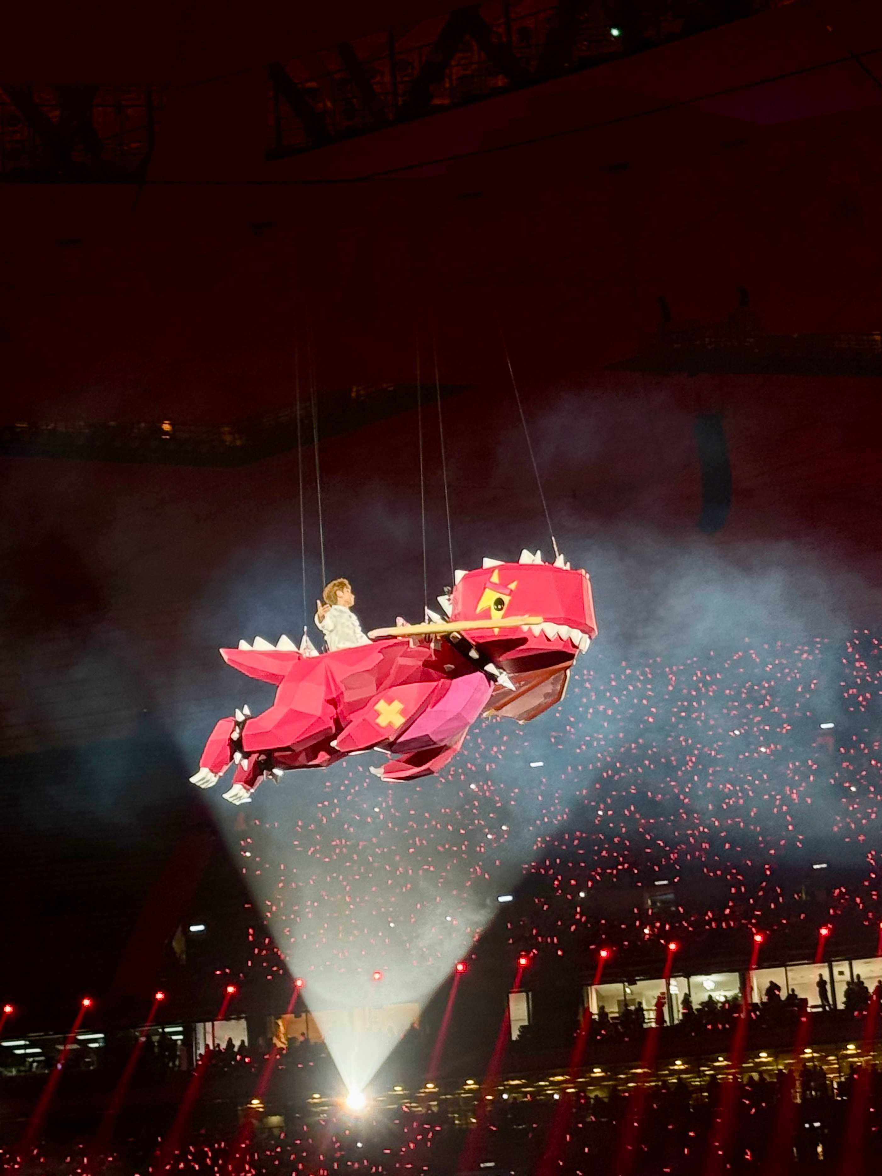 汪苏泷[超话]  因为你 我的笑容也多了起来 泷泷生日快乐🎂 祝你一切越来越好