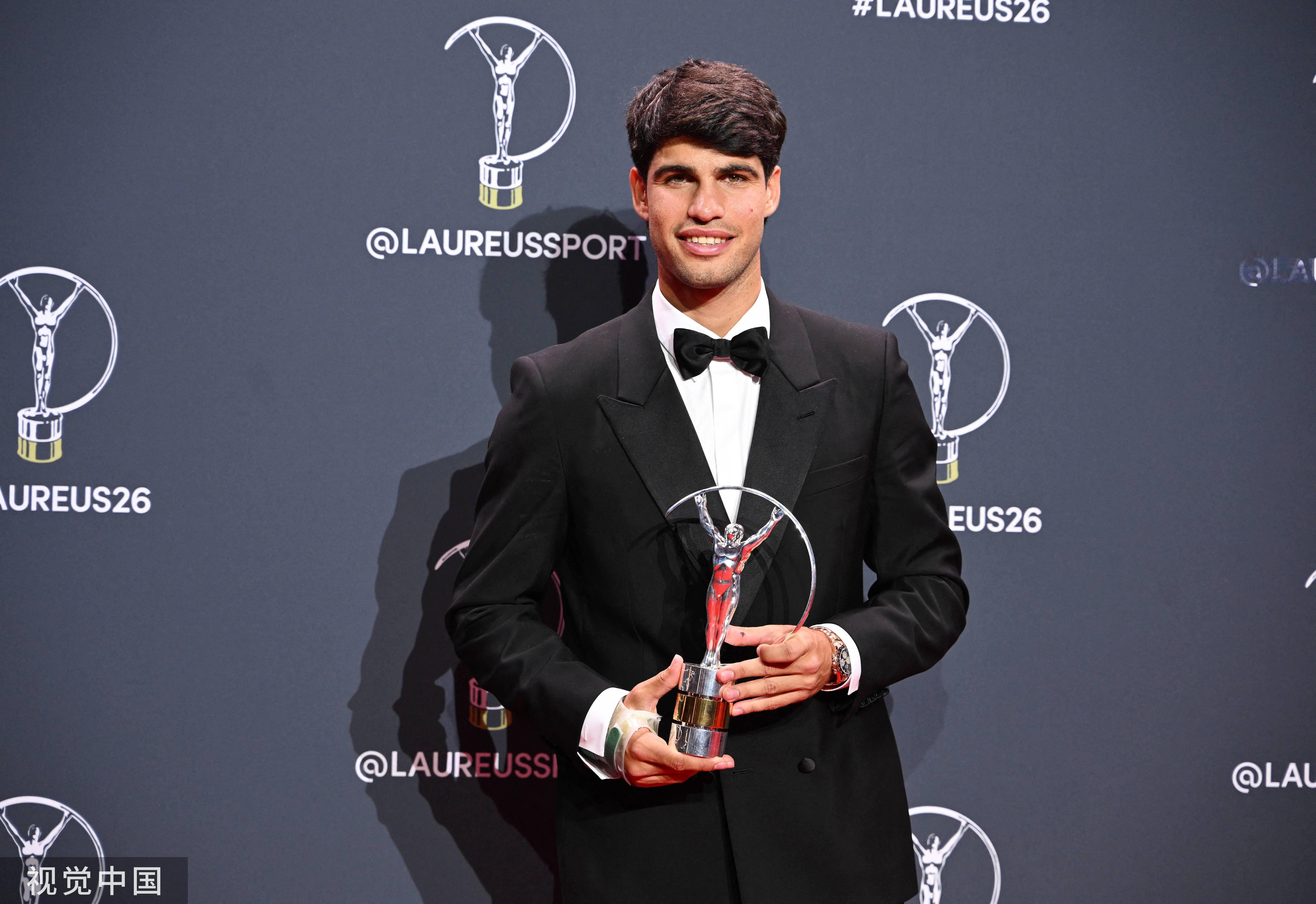 大包揽！网球包揽劳伦斯最佳男女运动员阿尔卡拉斯获劳伦斯最佳男运动员萨巴伦卡获劳伦