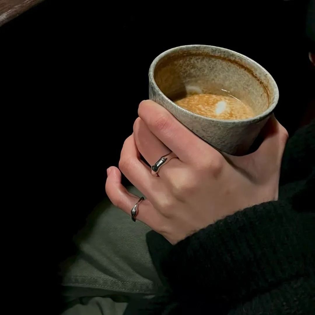 🍵 人间皆苦，明目张胆的偏爱就是救赎。 ​​​