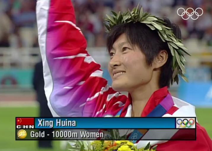 ·中国选手绝对少跑一圈！2004年雅典奥运会上，出现了一个惊天大乌龙，黑人选手以