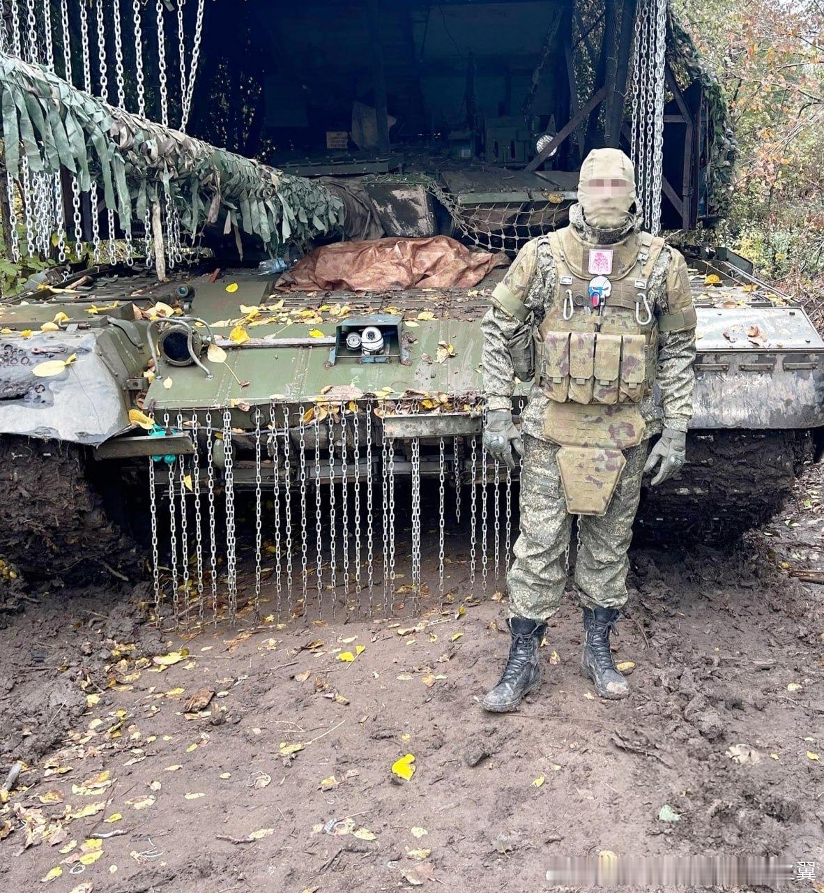 俄军T-80BVM上的行车摄像头俄乌冲突