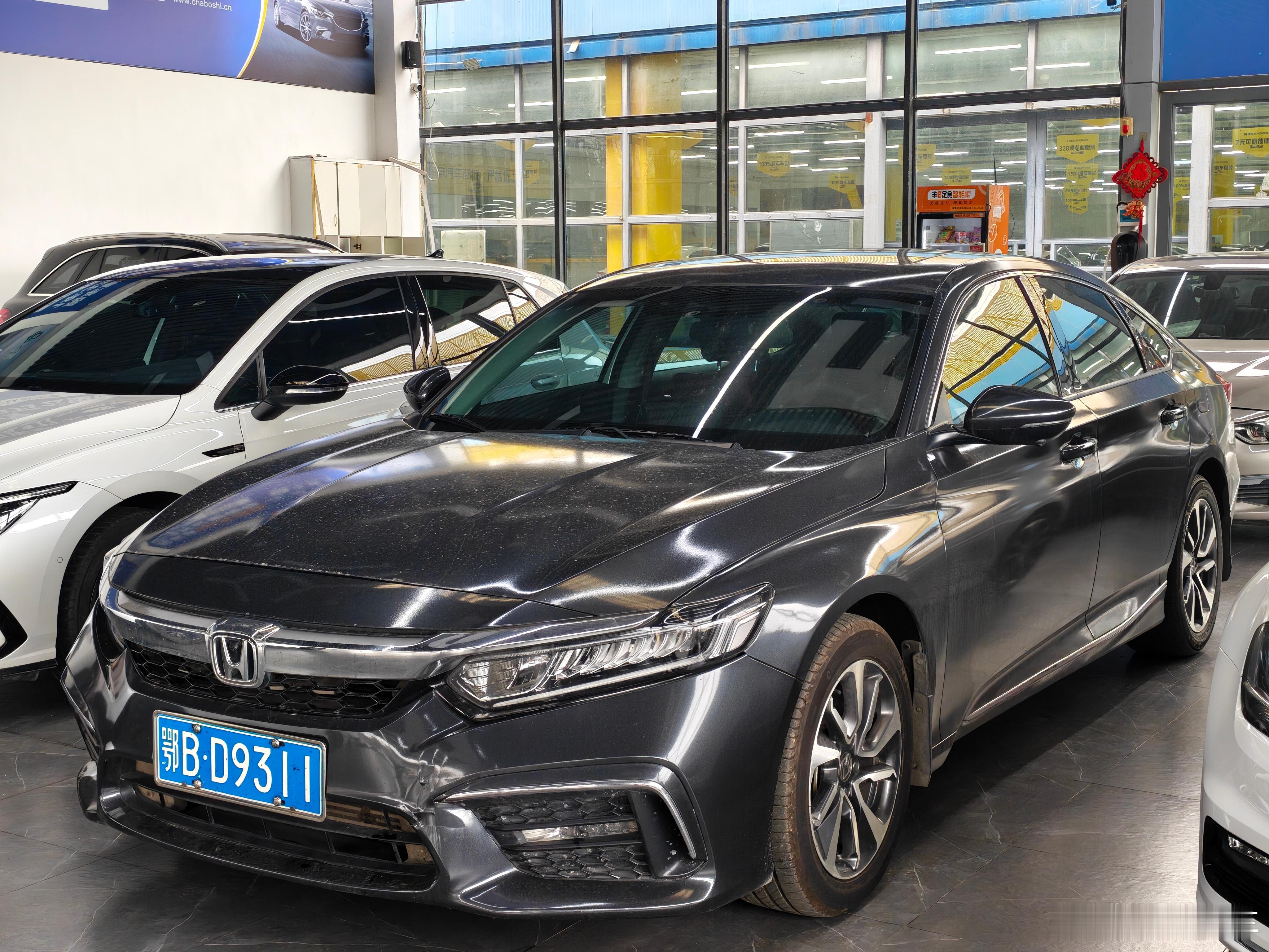 年初5收的英仕派也到店了 这是我哥们儿领导的车 换了一台M8 本来是买ES8但是