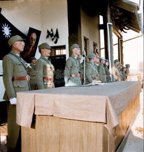 该组照片为1942年9月7日“国府军事委员会委员长”在陕西省省会“西安...