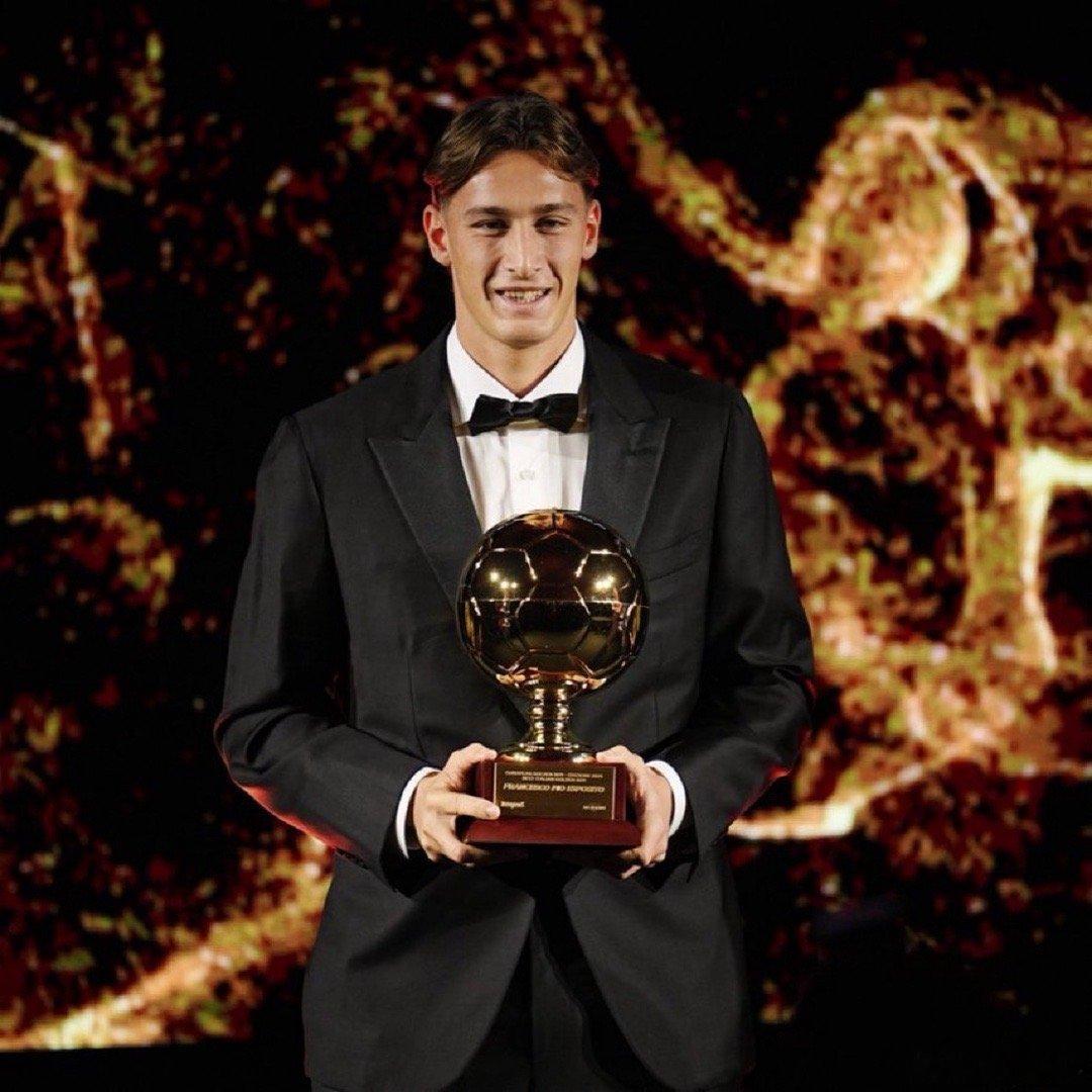 皮奥·埃斯波西托：穿上国际米兰球衣是一种无法用语言形容的情感比萨0比2国际米兰热