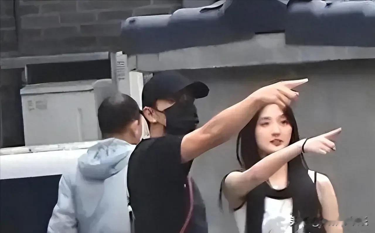 林更新女友，有点儿眼肓了..[吃瓜群众]