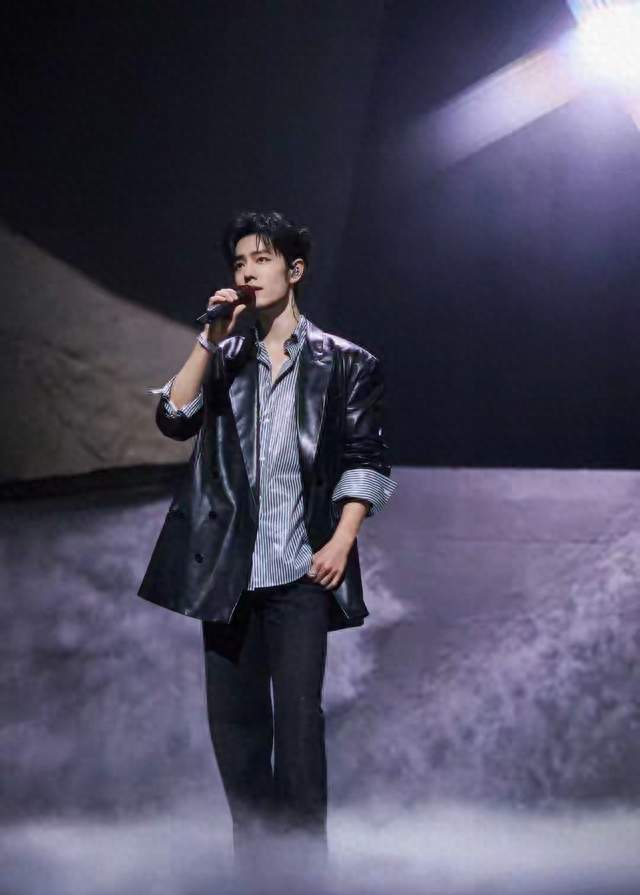 肖战南京演唱会到底有多炸？八秒红海加真唱实力，网友集体破防
