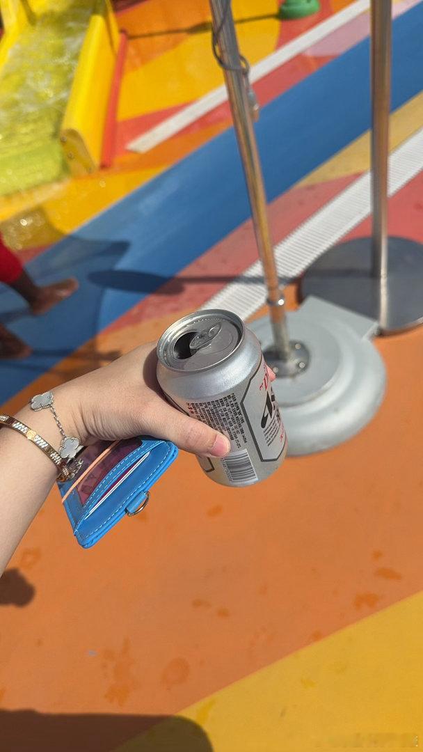 今天过后许嘟嘟会变成黑鬼 ​​​