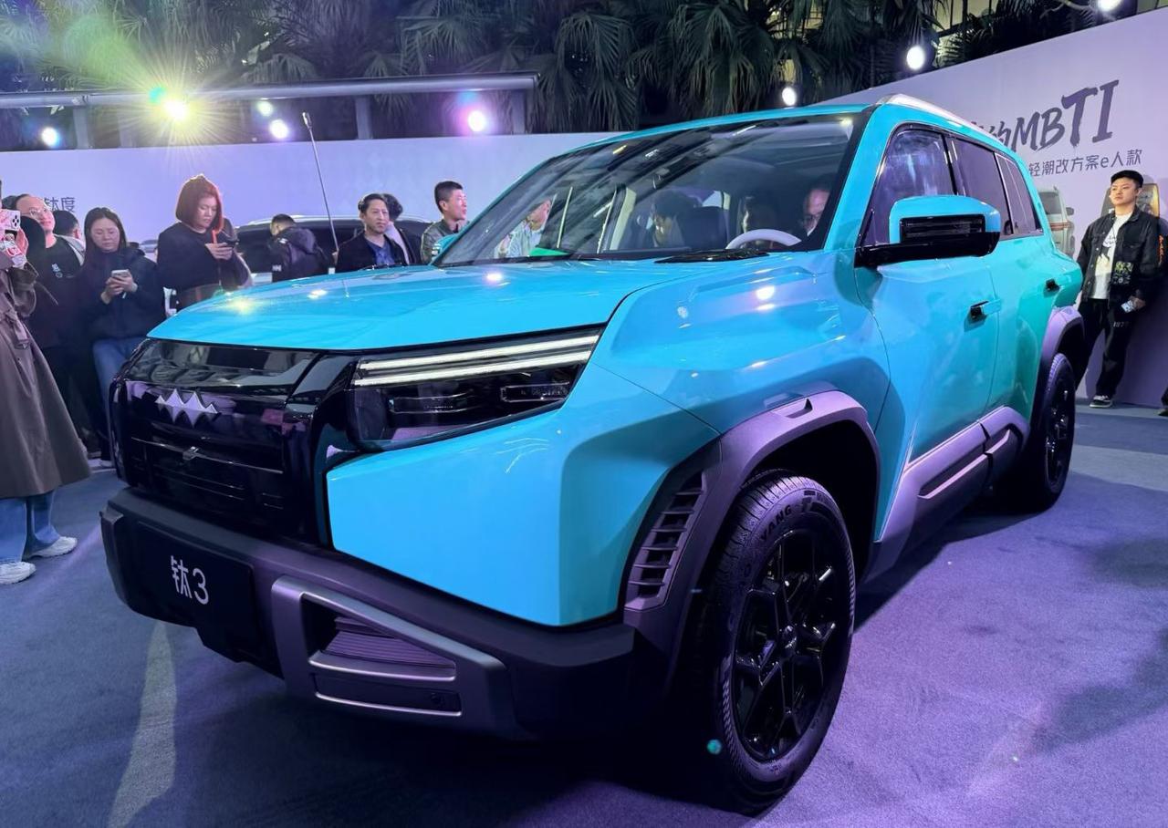 本次亲临现场发布会！方程豹闪充版这波真的杀疯了！钛3闪充版刚上市，15.38万起