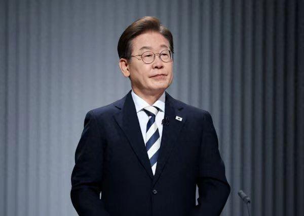 李在明很狡猾很厉害

根据《newsis》报导，李在明曾被媒体追问就“台湾有事”