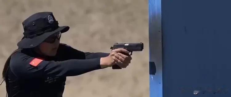 52秒105！“又酷又飒的中国女保镖”雒安琪射击夺冠
 
在2026年全国公安特