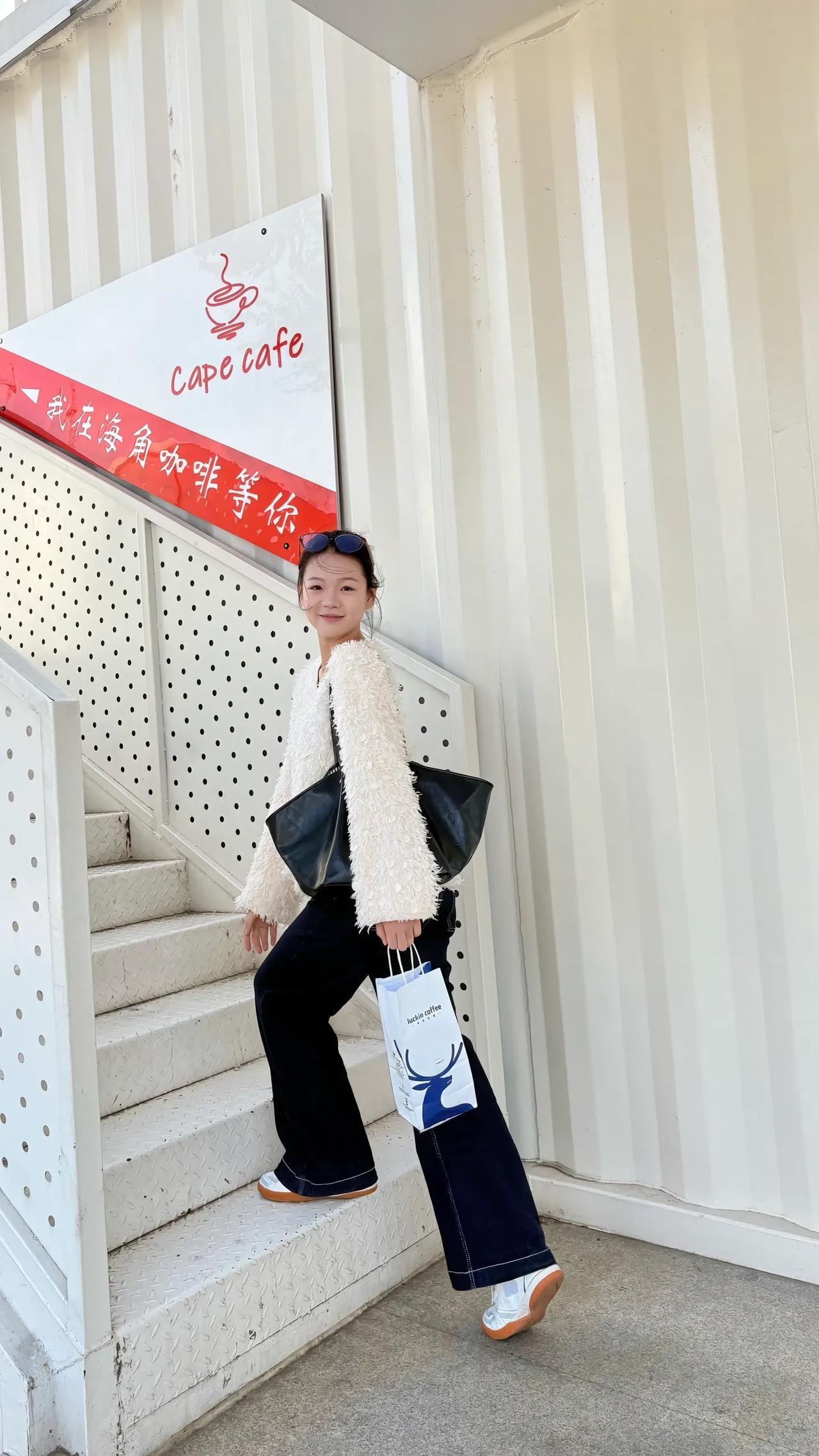 甜妹  女大学生