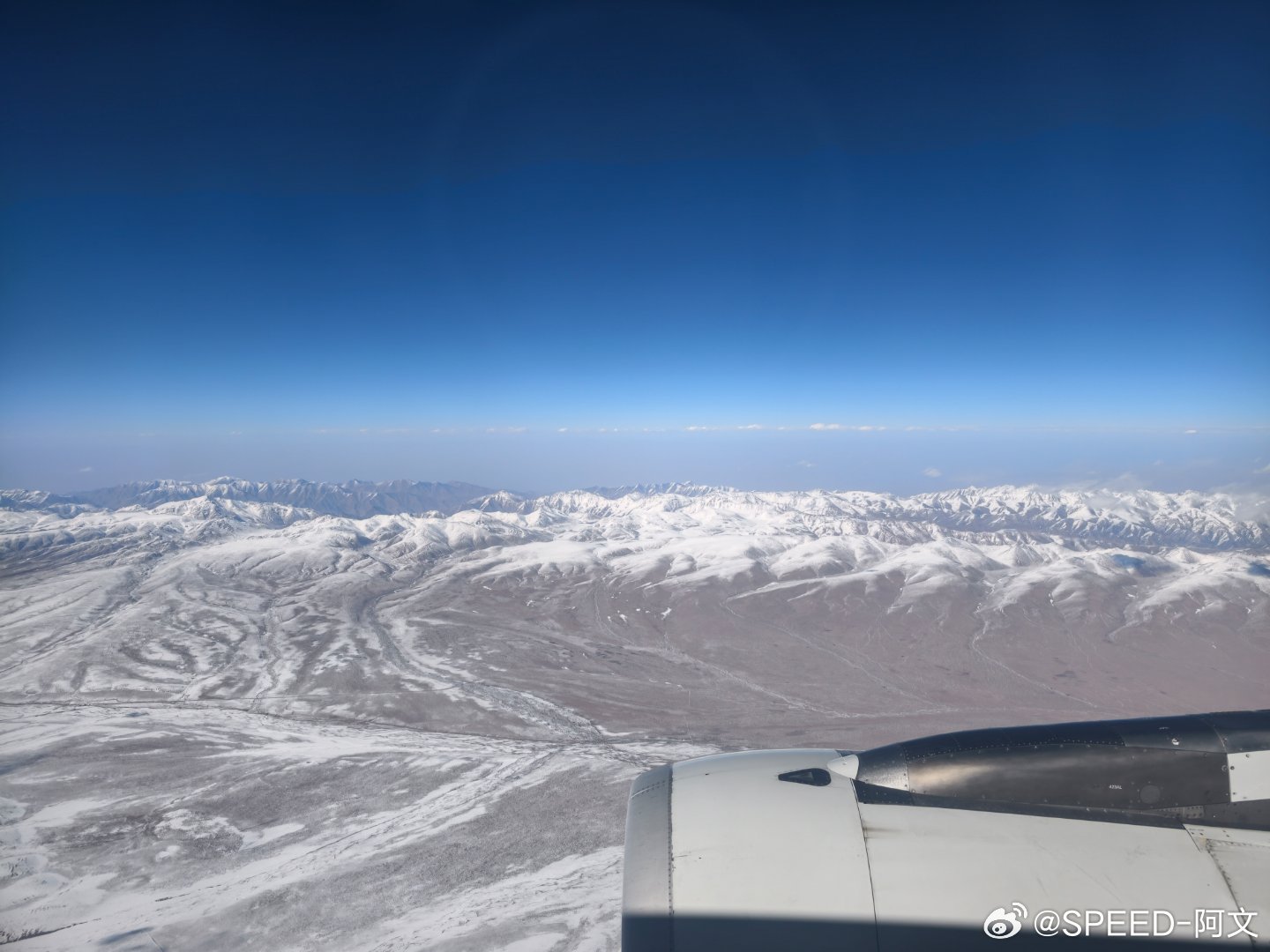 来到一个沙漠之城，第一次来敦煌。 敦煌·敦煌莫高国际机场