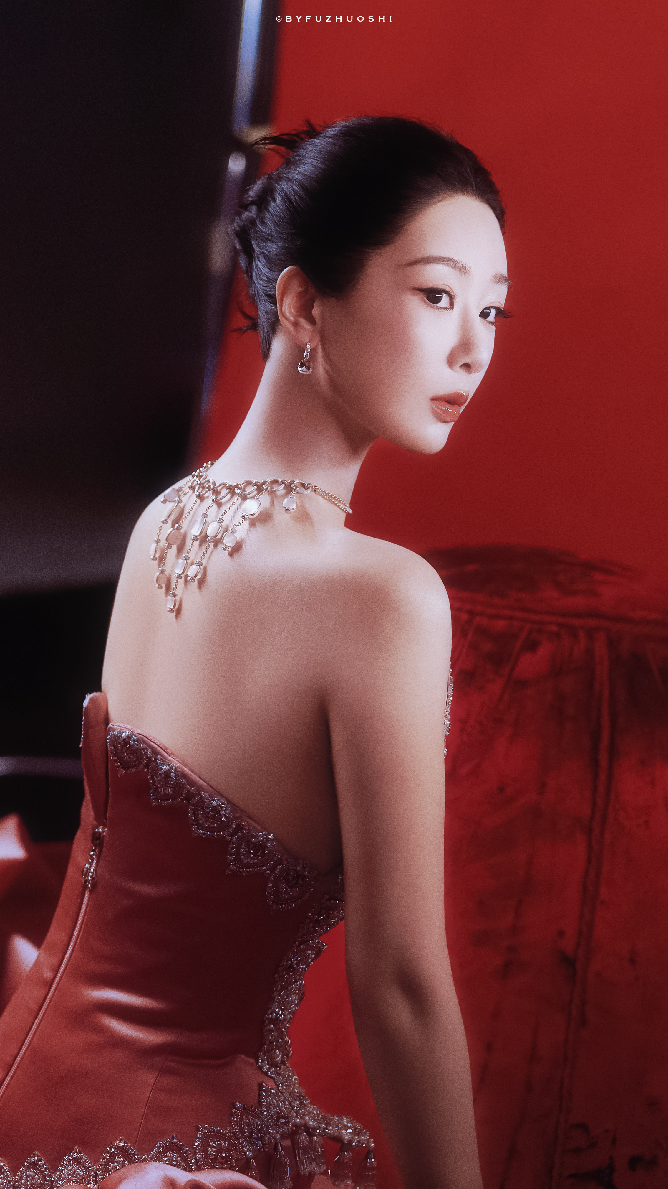 杨紫｜❤️🔥杨紫v中文版金九封面