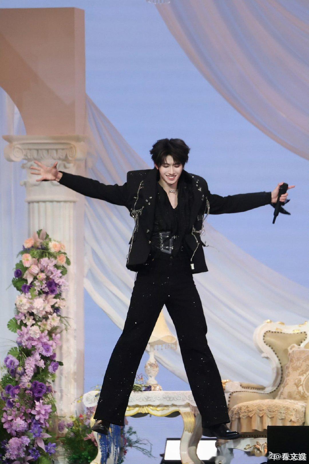 朱志鑫20岁感觉自己越来越成熟了 朱志鑫朱志鑫许下三个愿望