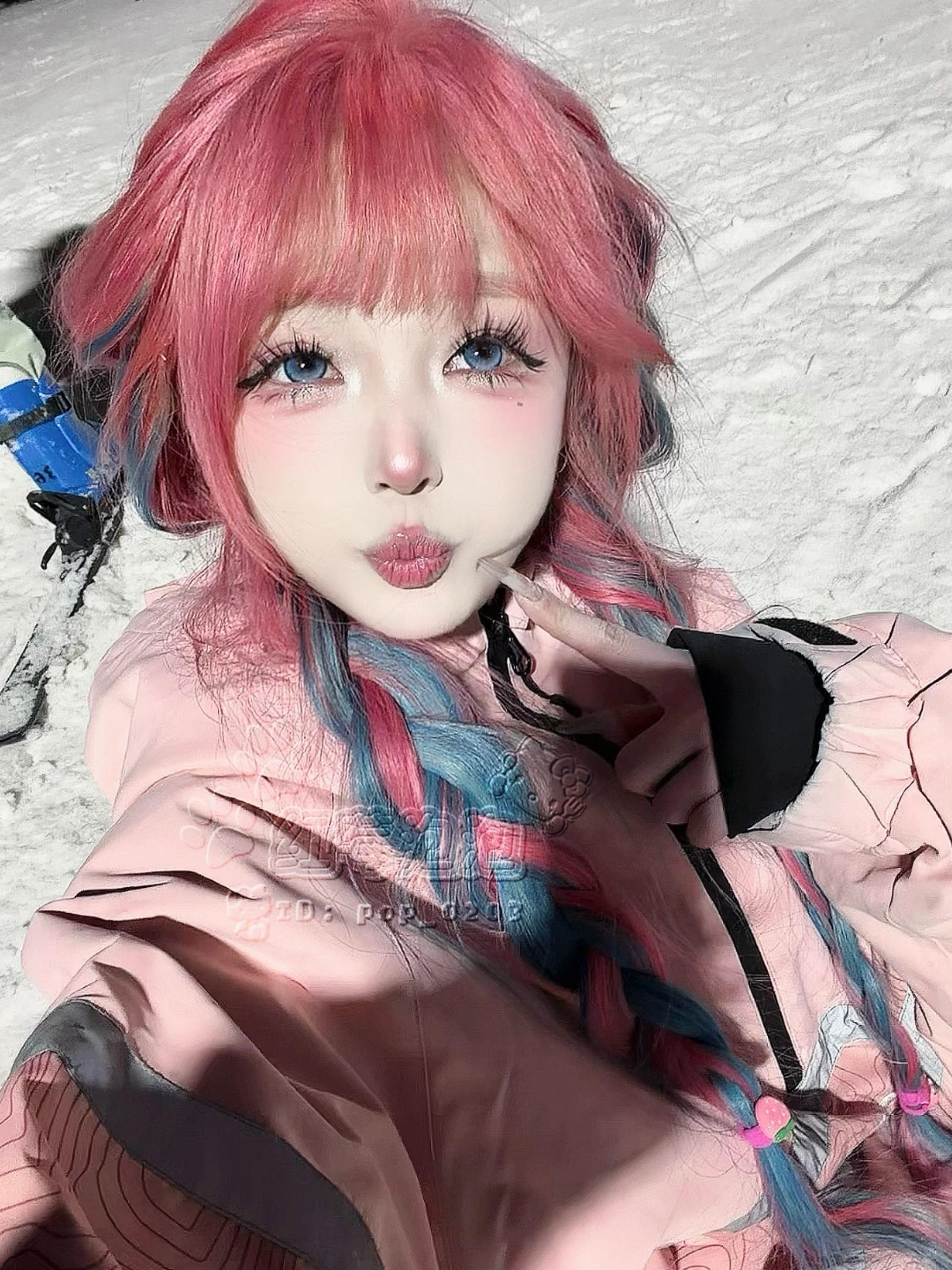 谁跟圣诞老人许愿要萌萌的宝宝 老子现在被装袜子里了