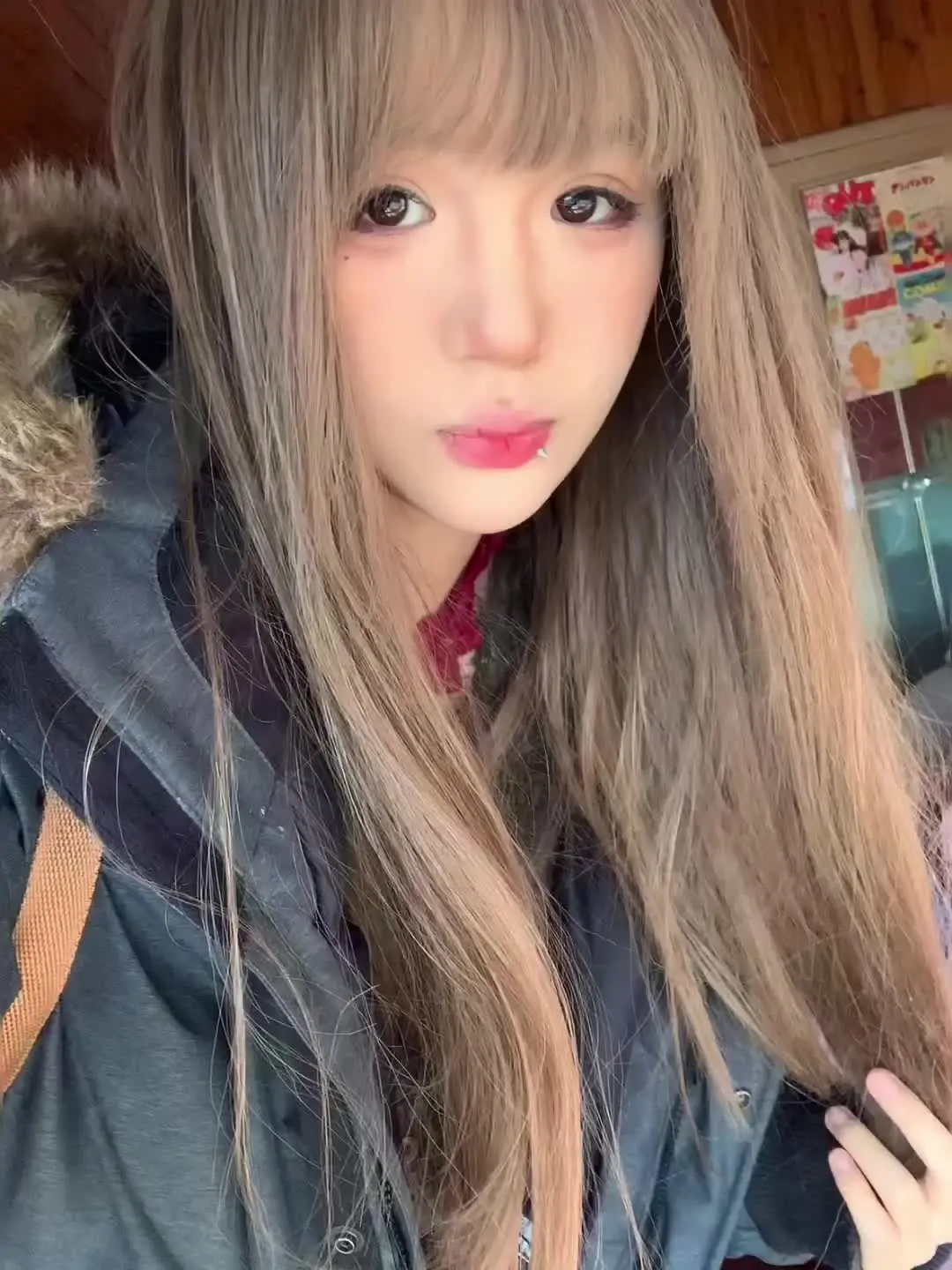 有点像秦教授和Annie