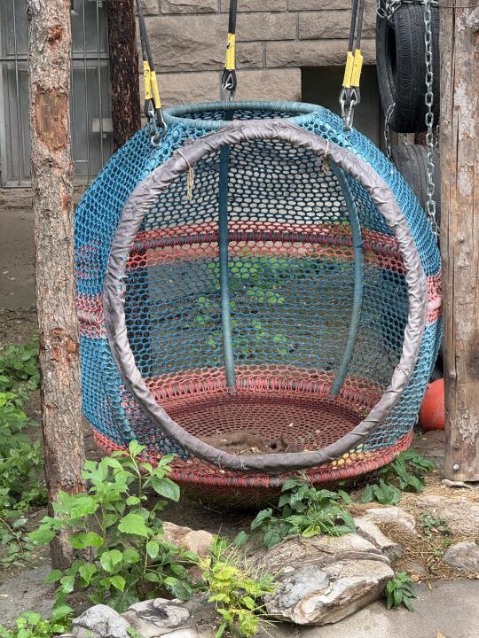 哒哒的擦脸小麻布还在摇篮里放着