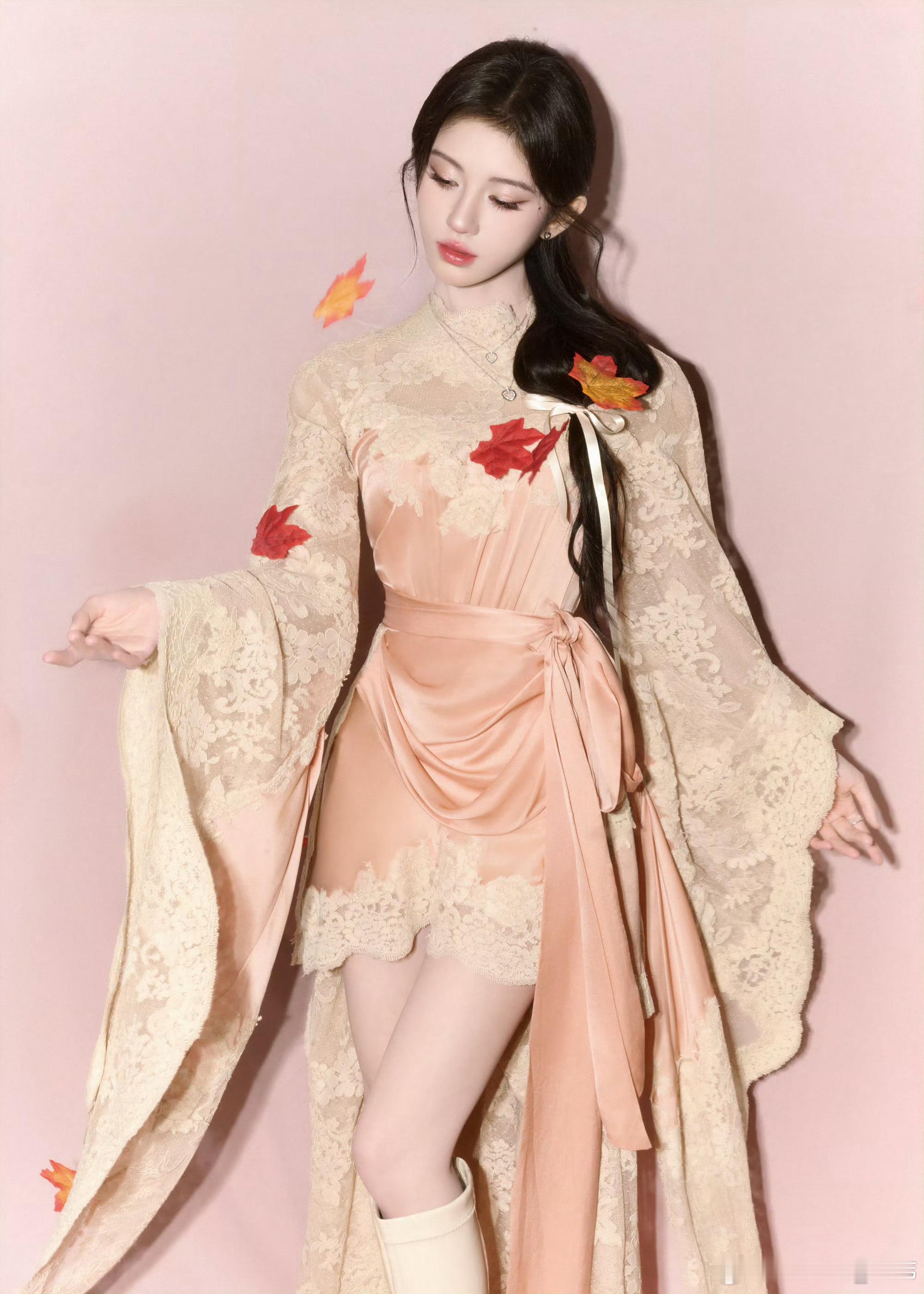 jjy鞠婧祎 jjy鞠婧祎阿黛 寄予爱神的诗笺历历在目 对你的思念早已溢出了心脏
