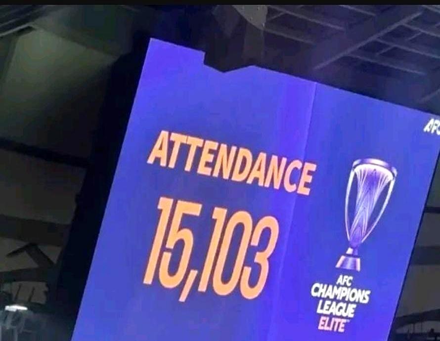 亚冠8场不胜，小组垫底出局，大年初二，15103人挤进球场看了一场0比0。
 