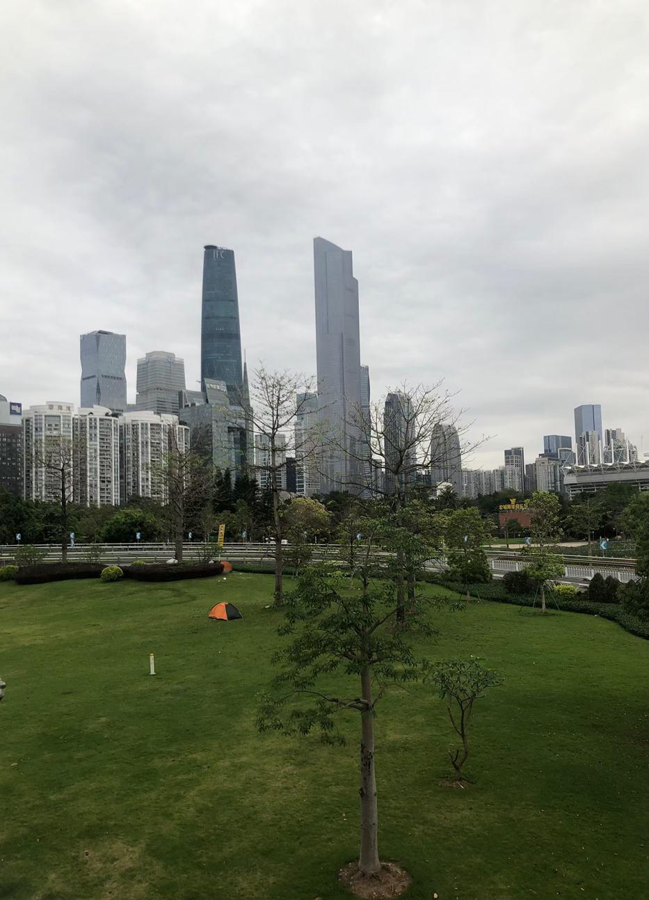 今天刷到一个视频，说如果女性爱老公，就要让老公分担一些家务。为什么呢？

因为医