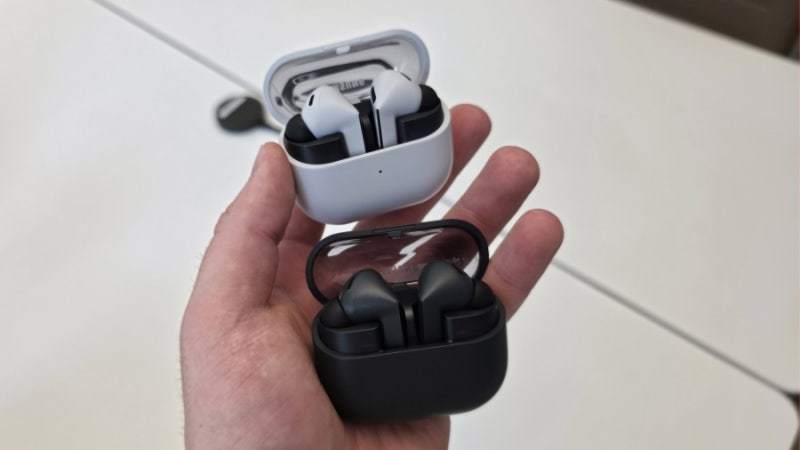 Galaxy Buds3 FE 上手图 ​​​