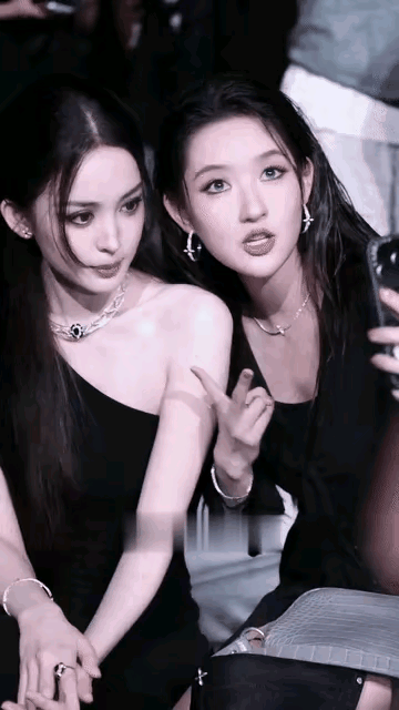不敢相信我的眼睛，古力娜扎竟然输给了王玉雯。

所以，是古力娜扎的颜值被高估了？