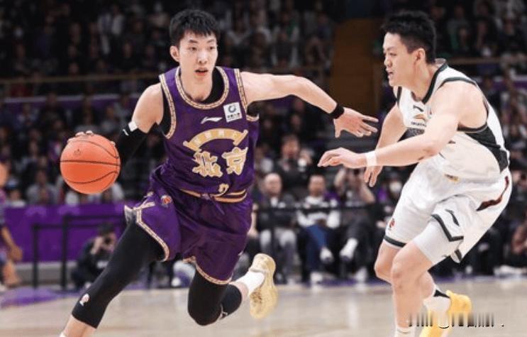 廖三宁16助攻盘活队友，投篮太铁了




廖三宁面对辽宁男篮，进攻被限制，投篮