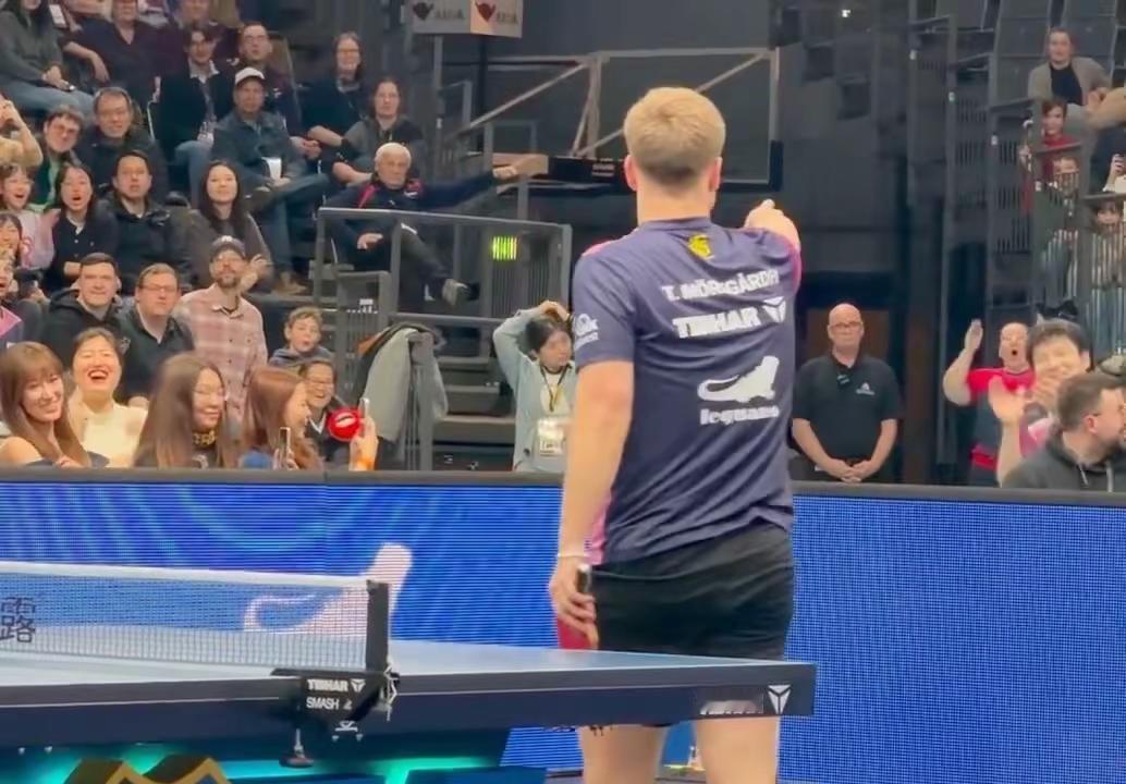 莫雷加德请求樊振东夸奖