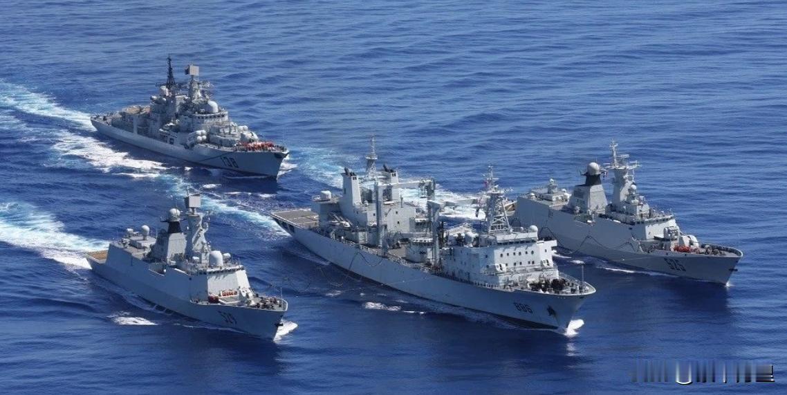 我国海军东海舰队的早期模式，注意舷号还是黑色的。
