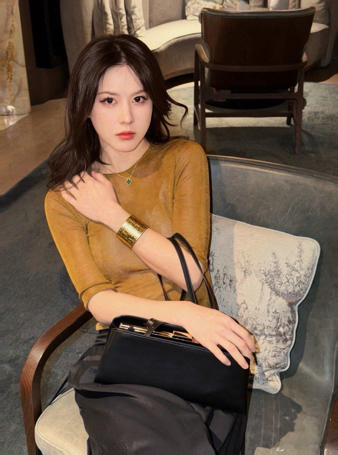 抱歉 脸还是很臭 