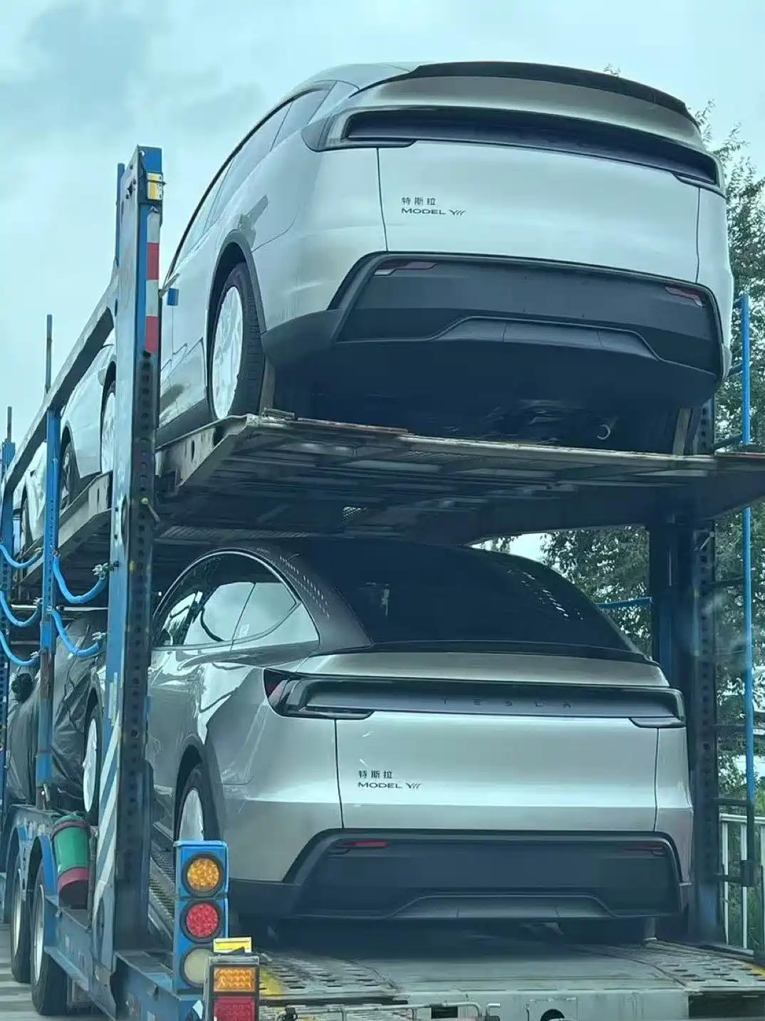 国产版特斯拉Model Y L实车曝光！轴距加长+6座布局，预计秋季上市


作