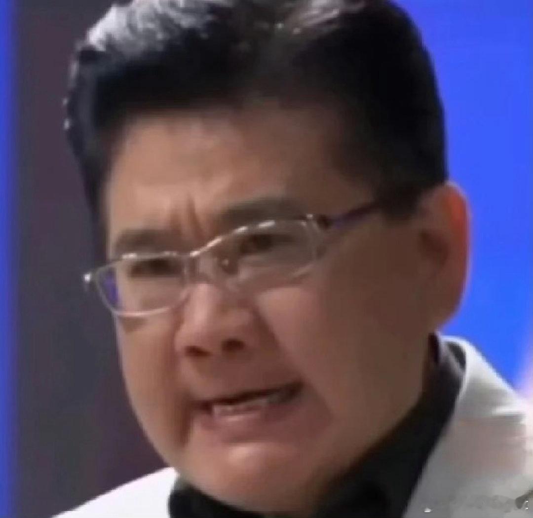 表情如出一辙美国记者喝北京豆汁的表情