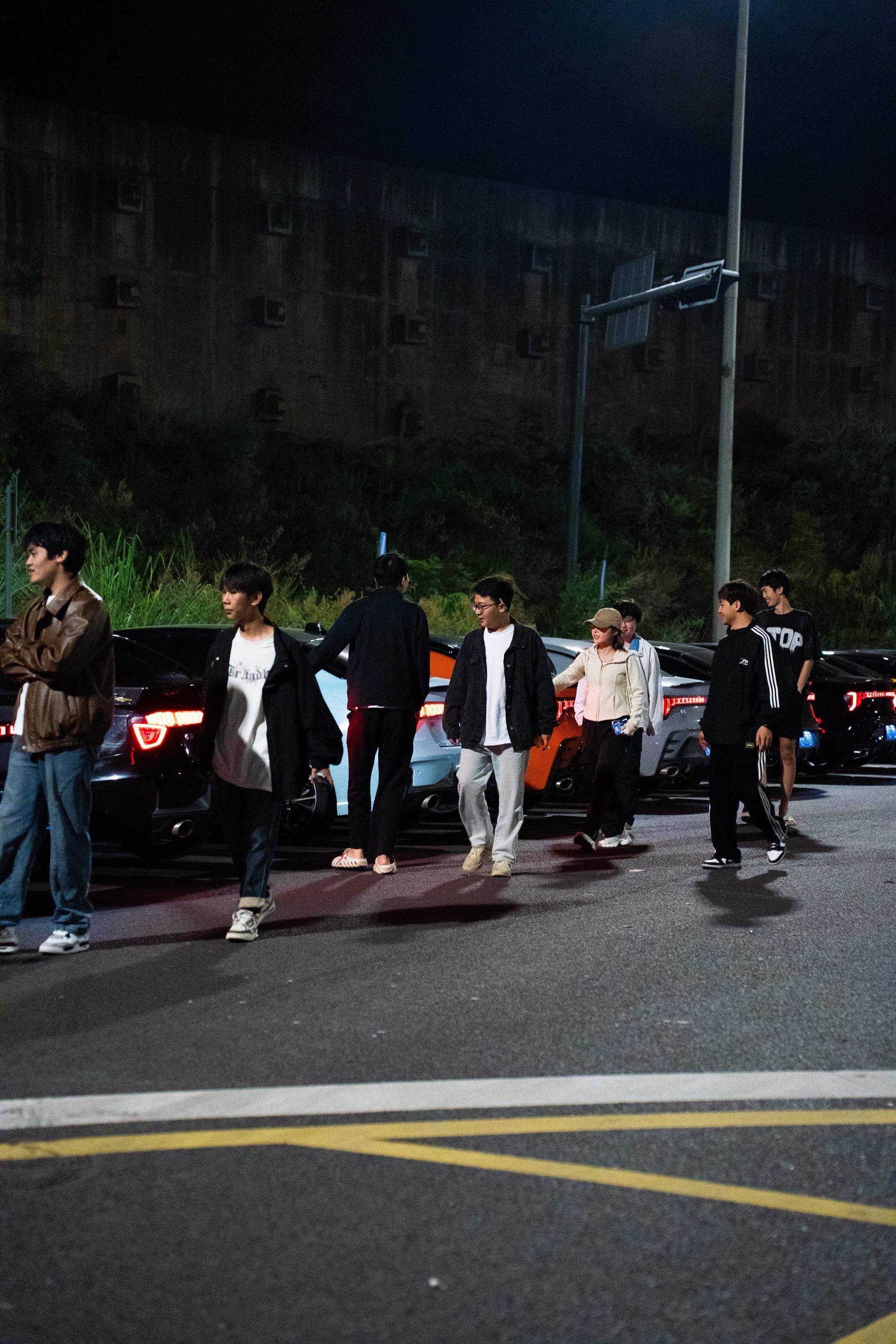 喜欢小众的东西就不必在意大众的眼光。